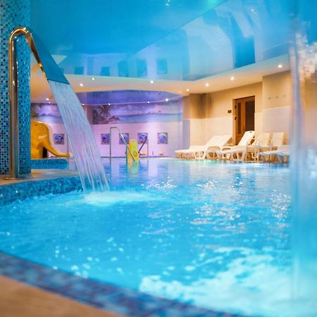 Romantik Spa Hotel ยาเรมชา ภายนอก รูปภาพ