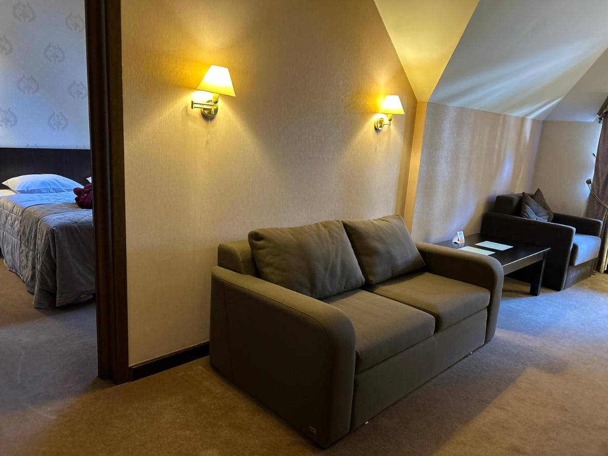 Romantik Spa Hotel ยาเรมชา ภายนอก รูปภาพ