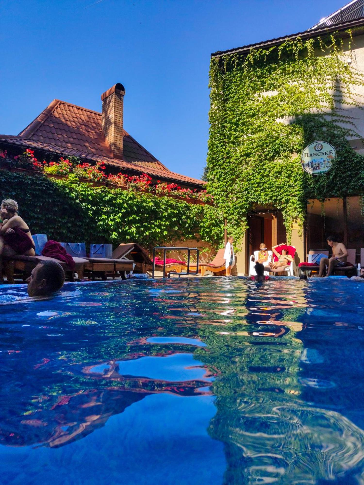 Romantik Spa Hotel ยาเรมชา ภายนอก รูปภาพ